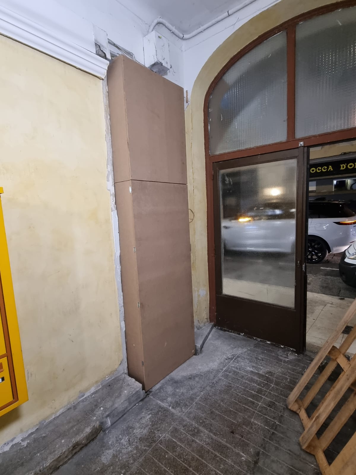 Hall d'entrée après pose coffre menuiserie Nice – AG RENOV NISSA